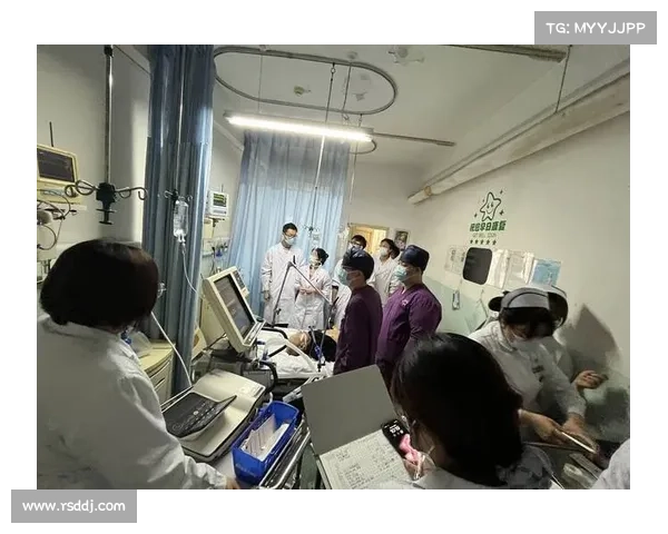家族遗传病史!44岁罗西基突发心脏问题被送往ICU,已经脱离危险 家族遗传病史!44岁罗西基突发心脏问题被送往ICU,已经脱离危险